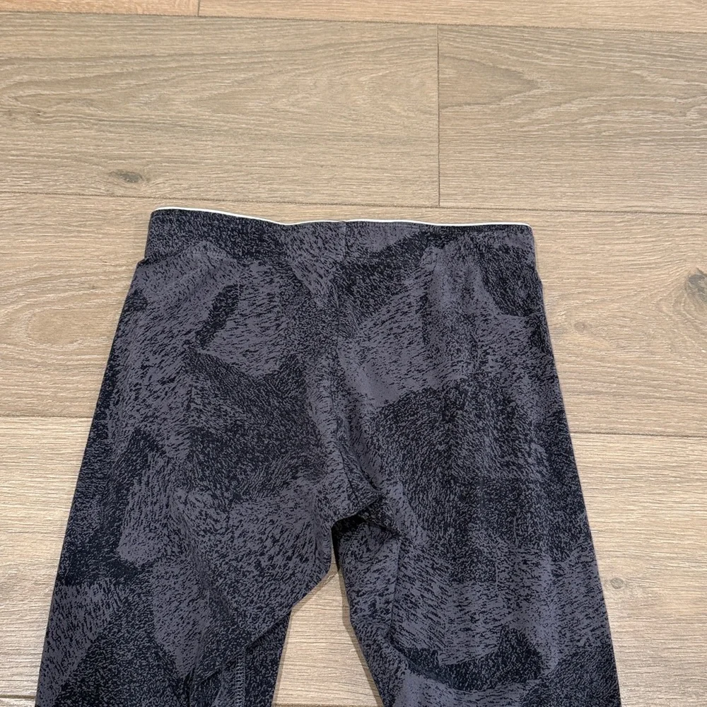 NIKE Gray Abstract Pattern Mid Rise Cotton Active Lounge Gym Legging Size Small‎